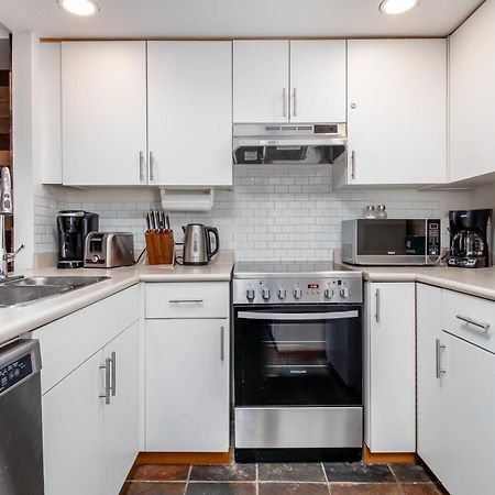 Creekside Slopeside 1Br With Pool, Hot Tub, Bbq Appartement Whistler Buitenkant foto