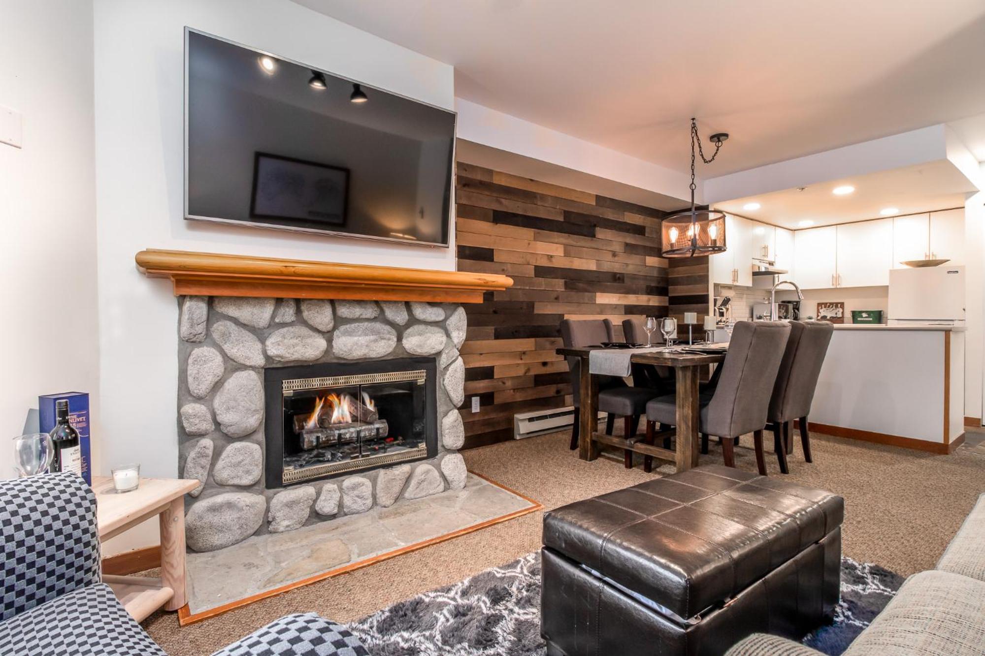 Creekside Slopeside 1Br With Pool, Hot Tub, Bbq Appartement Whistler Buitenkant foto